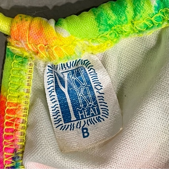 Vintage Y Ki Ki Heat Neon String Bikini Top size B - Picture 6 of 7